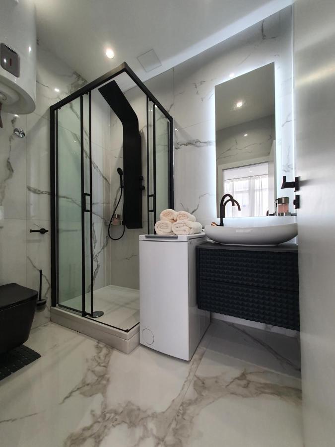 Lavin Apartment *