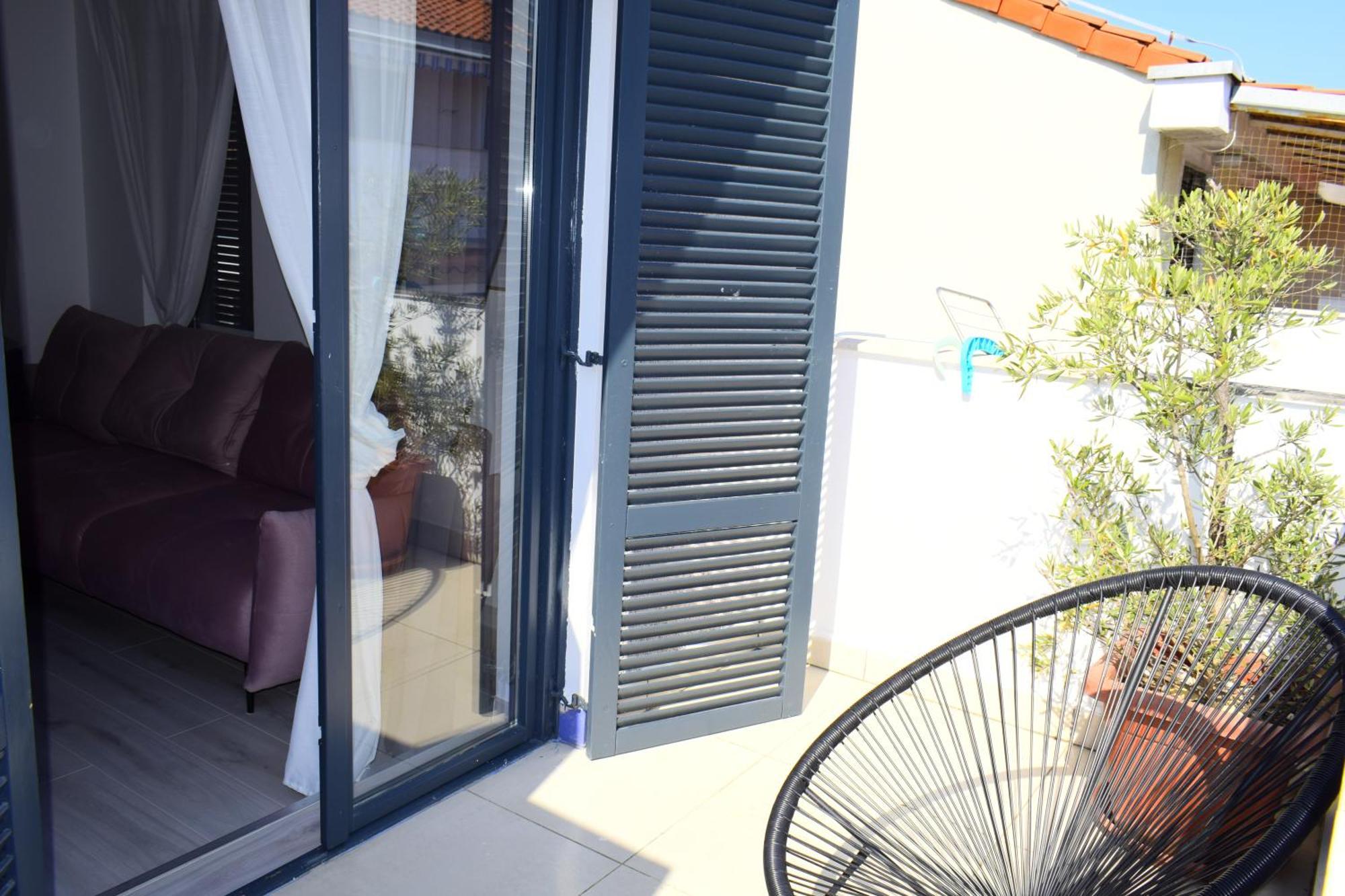 Lavin Apartment *