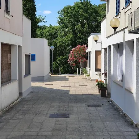 Apartmani Lavin Malinska Extérieur photo