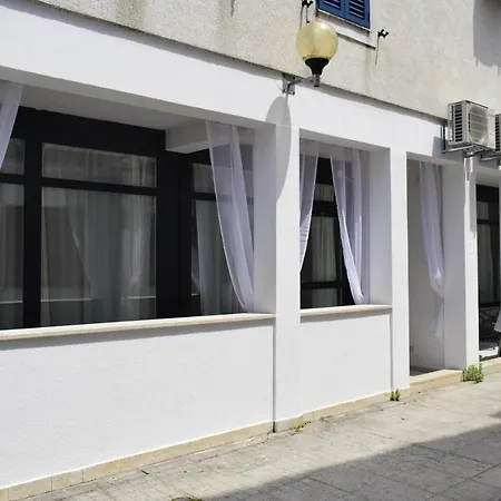 Apartmani Lavin Malinska Extérieur photo